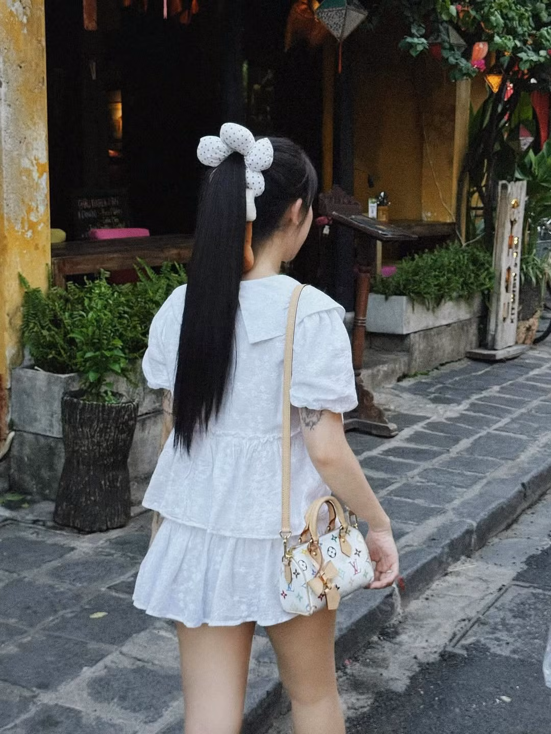 Đặc biệt, vẻ ngoài rạng rỡ, thần thái tươi tắn và làn da không tì vết của cô khiến nhiều người khó tin rằng cô vừa trải qua 4 lần sinh nở ở tuổi 26. (Ảnh: IGNV)