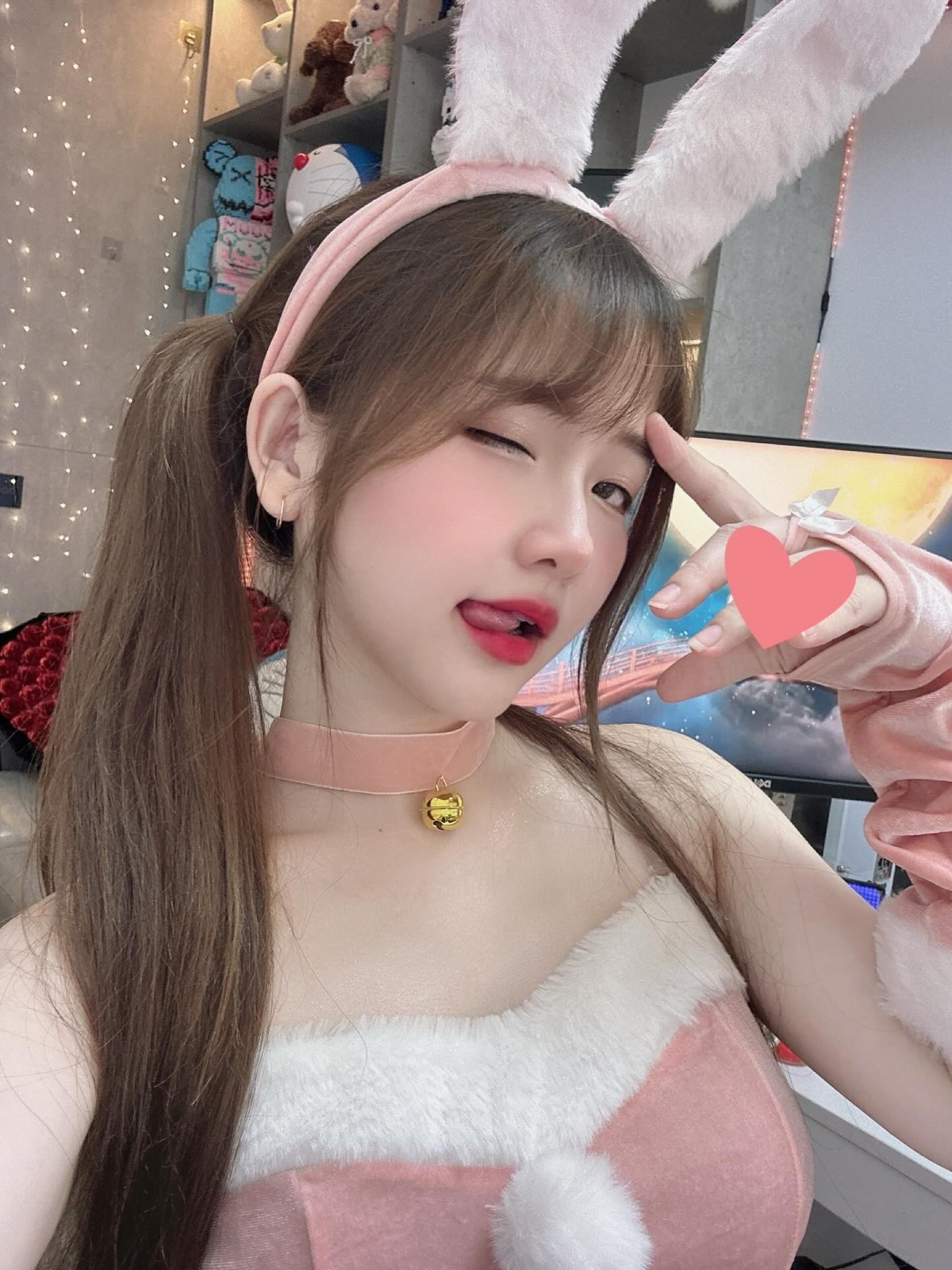 Sở hữu gương mặt nhỏ nhắn, ngọt ngào, những hình tượng hay nhân vật đáng yêu thường được cô nàng lấy cảm hứng để "lên đồ". (Ảnh: IGNV)