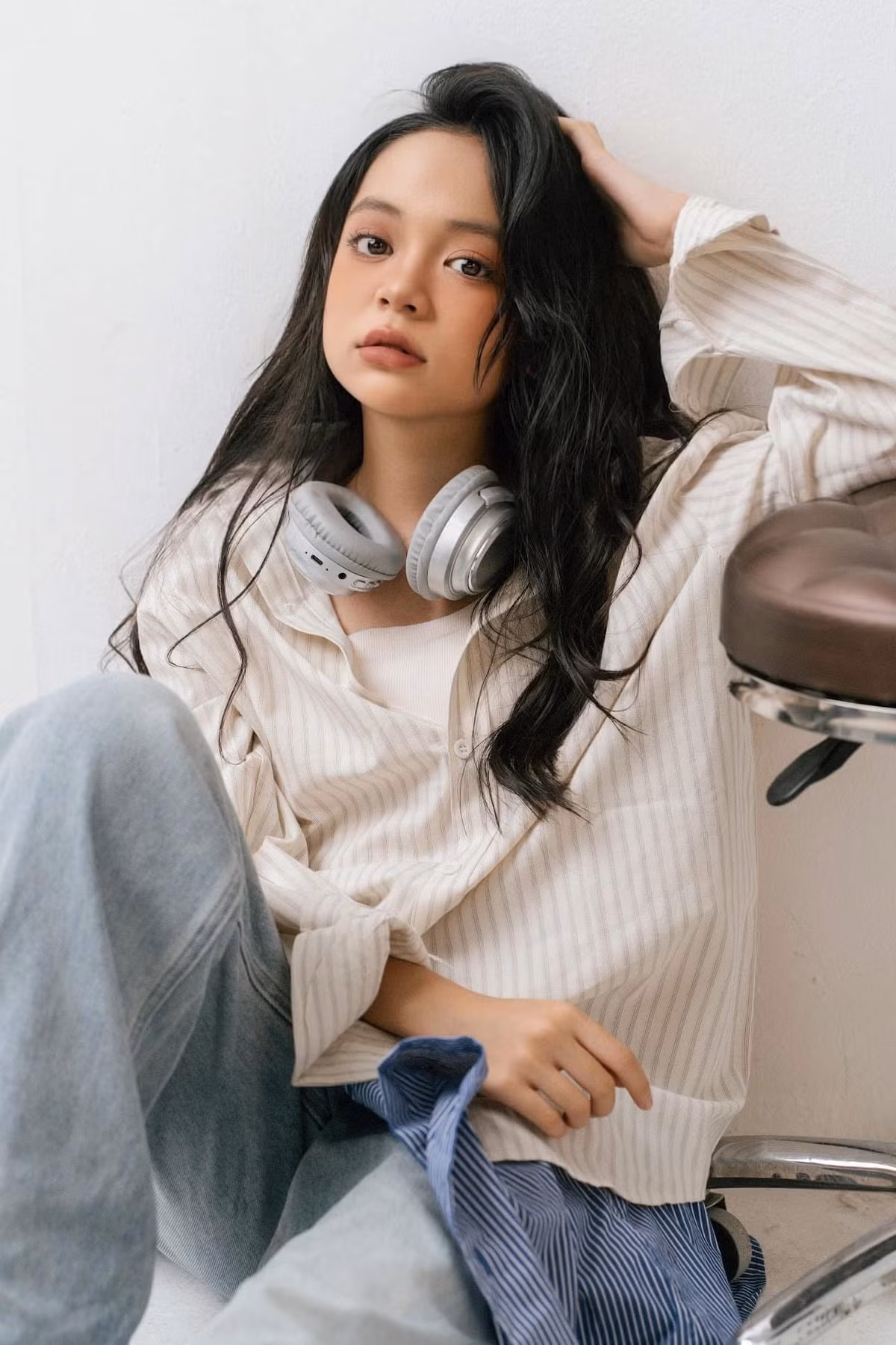 Tên tuổi của Chu Diệp Anh được biết đến rộng rãi qua các vai diễn ấn tượng trong các bộ phim như "Ngược chiều nước mắt", "Hướng dương ngược nắng" và đặc biệt là vai bé Hoa trong "Thương ngày nắng về". (Ảnh: FBNV)