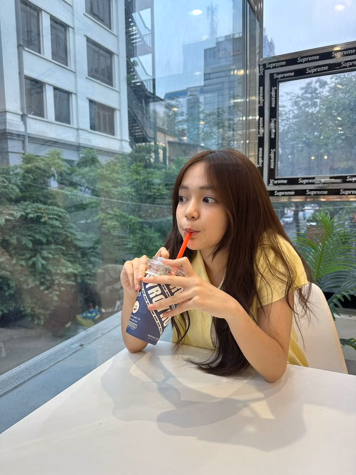 Chu Diệp Anh đã bộc lộ năng khiếu nghệ thuật từ rất sớm. Cô bé bắt đầu làm người mẫu nhí từ năm 4 tuổi và sau đó bén duyên với điện ảnh, truyền hình. (Ảnh: FBNV)