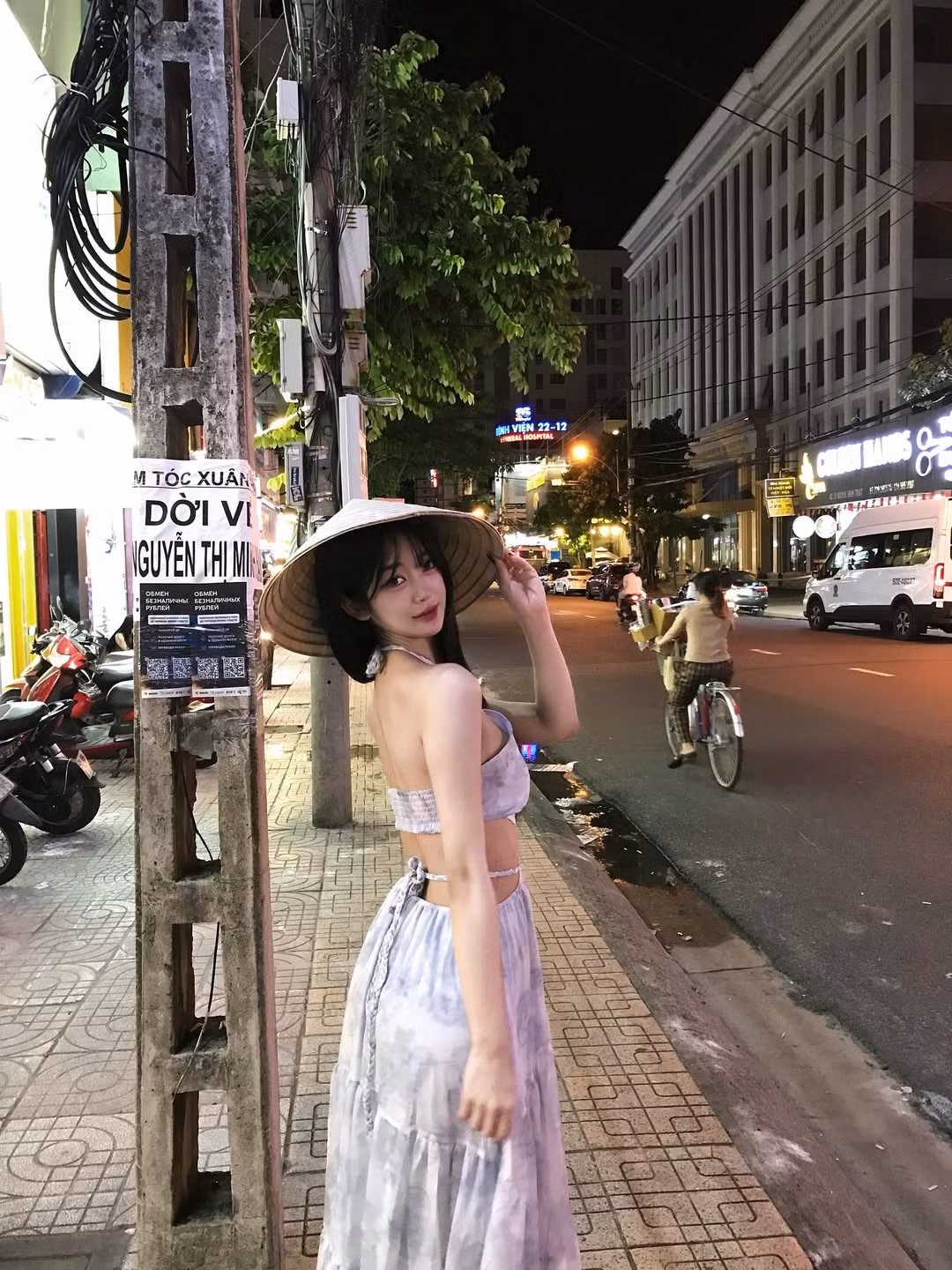 Tên tuổi Song Yi Do cũng được khá nhiều cư dân mạng Việt Nam biết đến, khi cách đây một thời gian, những hình ảnh cô nàng đi du lịch Việt Nam được chia sẻ rộng rãi. (Ảnh: @dlehhh)