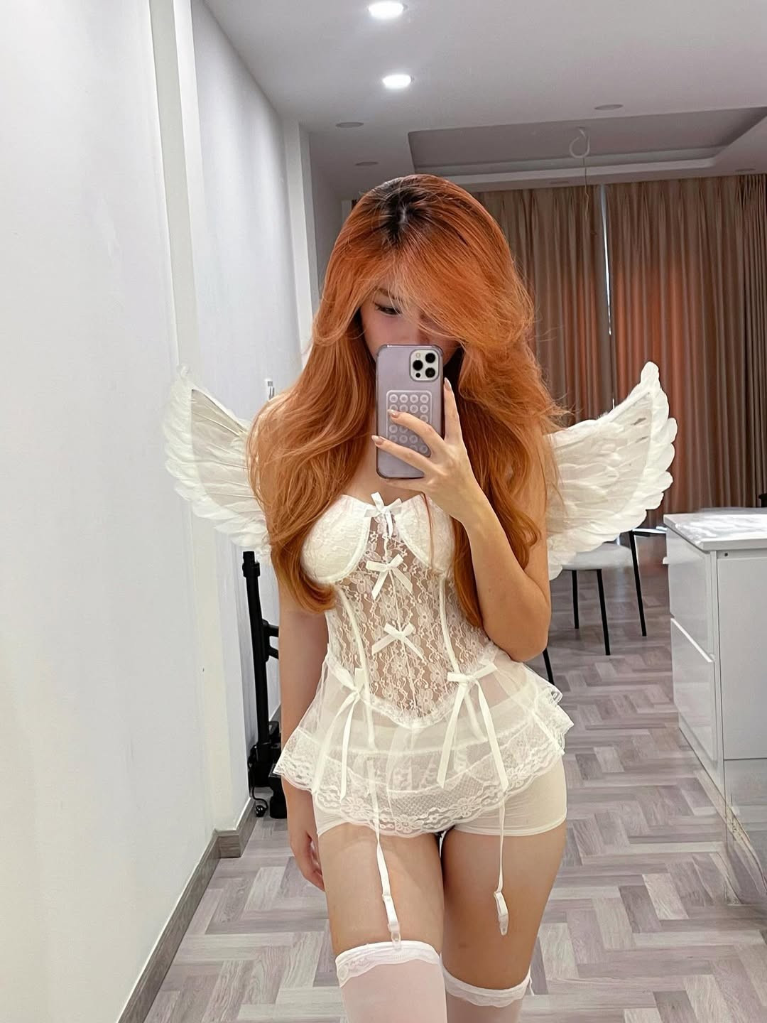 Cô nàng không ngại thử sức với nhiều phong cách khác nhau, từ năng động, trẻ trung đến gợi cảm, quyến rũ. (Ảnh: IGNV)