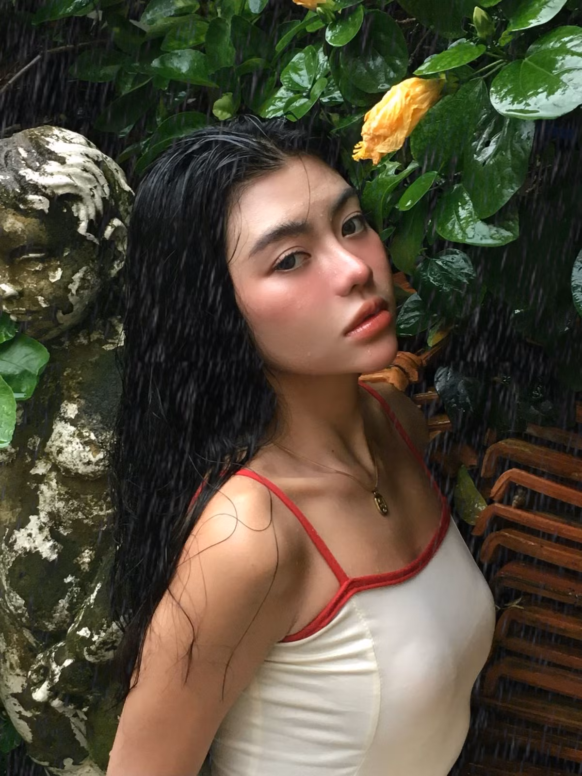 Là một người mẫu tự do gây ấn tượng với nhan sắc xinh đẹp, Bảo Nghi luôn biết cách gây ấn tượng với các concept khác nhau trong những bộ ảnh nghệ thuật. (Ảnh: FBNV)