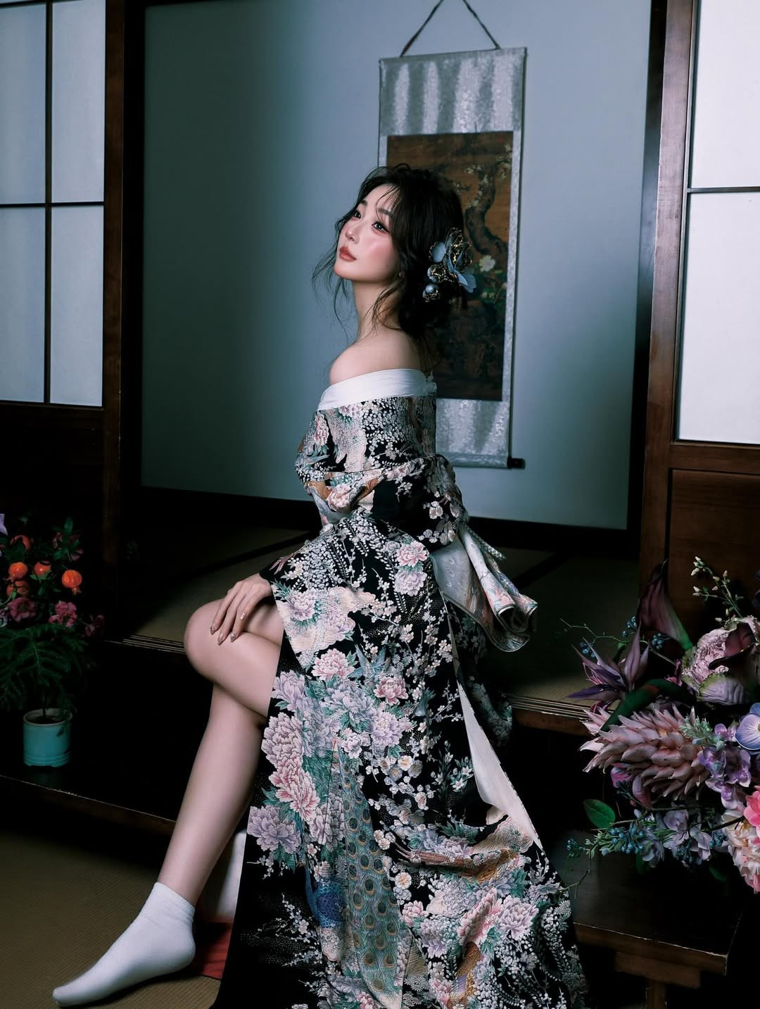 Mới đây, cô nàng lại tiếp tục "đốn tim" người hâm mộ khi tung ra bộ ảnh mới trong trang phục truyền thống của Nhật Bản. (Ảnh: IGNV)