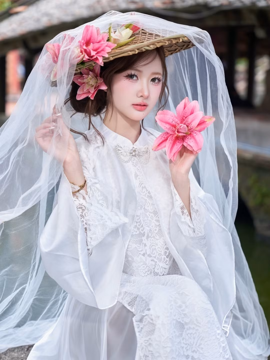 Chỉ sau vài giờ đăng tải, bộ ảnh đã nhanh chóng đạt hàng chục nghìn lượt tương tác và được chia sẻ rộng rãi trên các hội nhóm yêu nhiếp ảnh và thời trang. (Ảnh: IGNV)