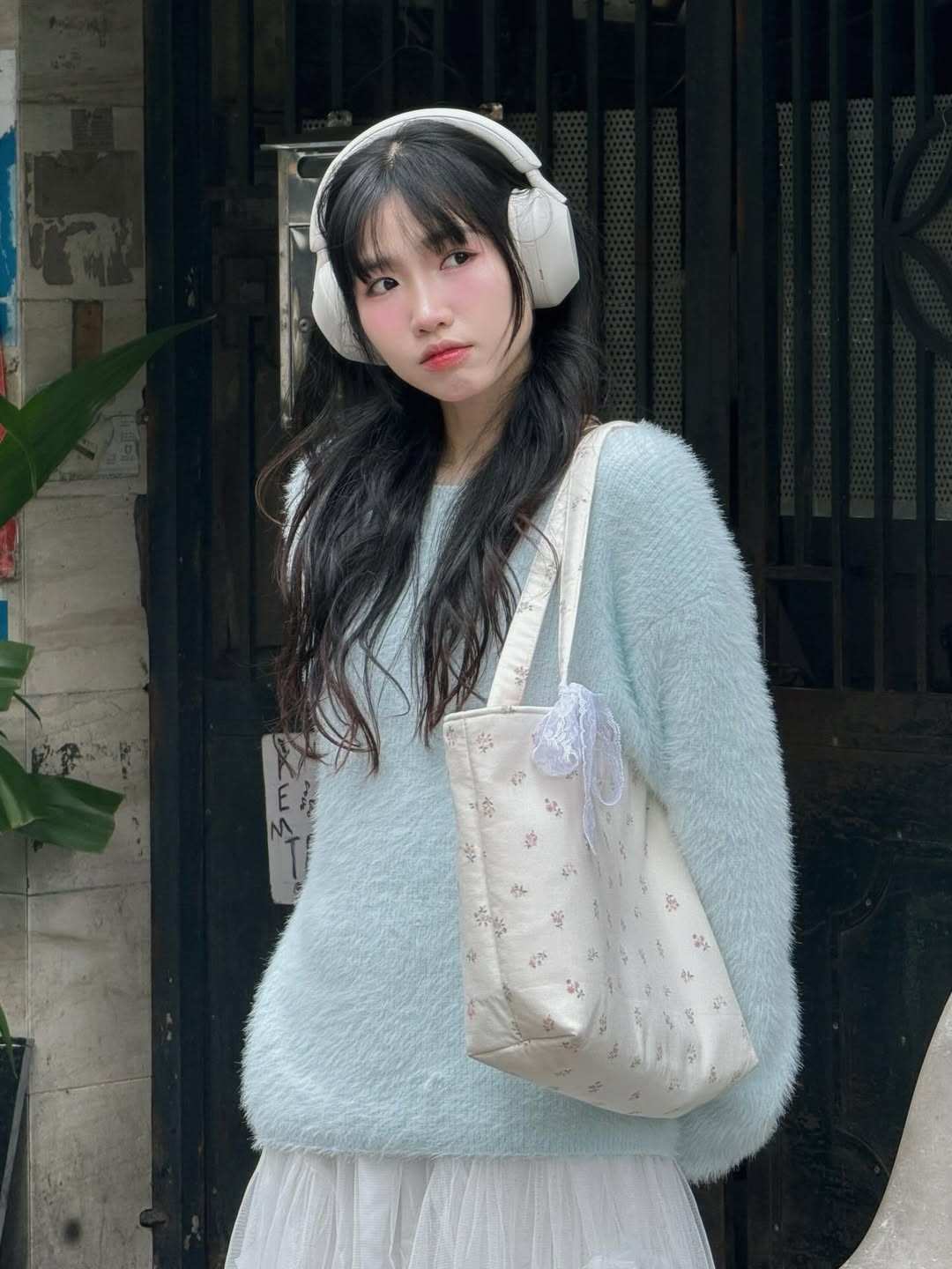 Nội dung của Minh Ngọc không chỉ xoay quanh làm đẹp, mà còn mở rộng sang thời trang, phong cách sống, sức khỏe tinh thần và hành trình yêu bản thân. (Ảnh: IGNV)