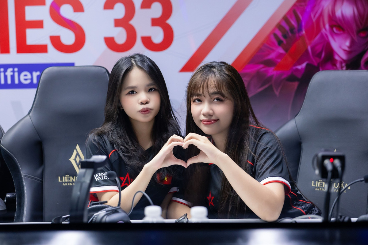 Trong những trận đấu trong khuôn khổ SEA Games, cô nàng là "nỗi ác mộng" của đội bạn với nguồn sát thương dồi dào cùng cách di chuyển biến ảo, gần như không có sai lầm nào.