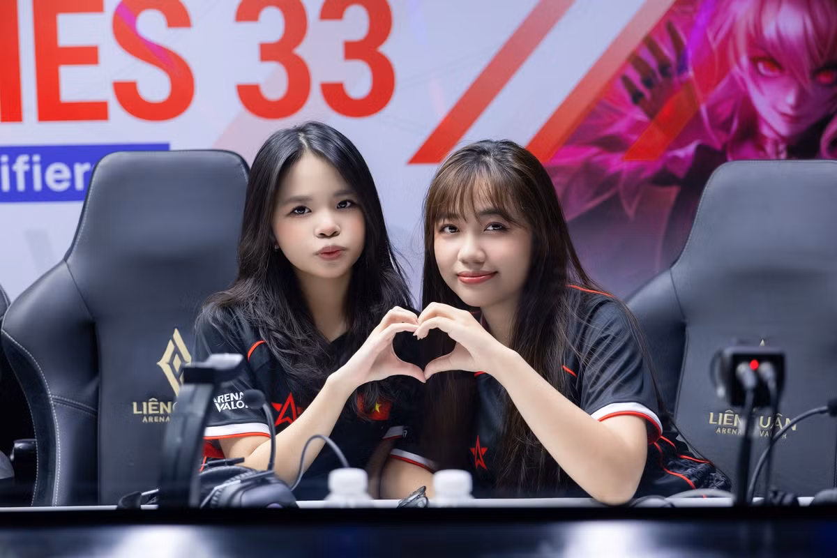 Trong những trận đấu trong khuôn khổ SEA Games, cô nàng là "nỗi ác mộng" của đội bạn với nguồn sát thương dồi dào cùng cách di chuyển biến ảo, gần như không có sai lầm nào.