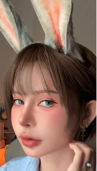 Nokia Sutasinee Sirirak, một cái tên đã quá quen thuộc trong cộng đồng mạng Thái Lan, không chỉ nổi tiếng với nhan sắc ngọt ngào, vóc dáng quyến rũ mà còn được biết đến qua những màn cosplay nhân vật vô cùng đầu tư và sáng tạo. (Ảnh: IGNV)