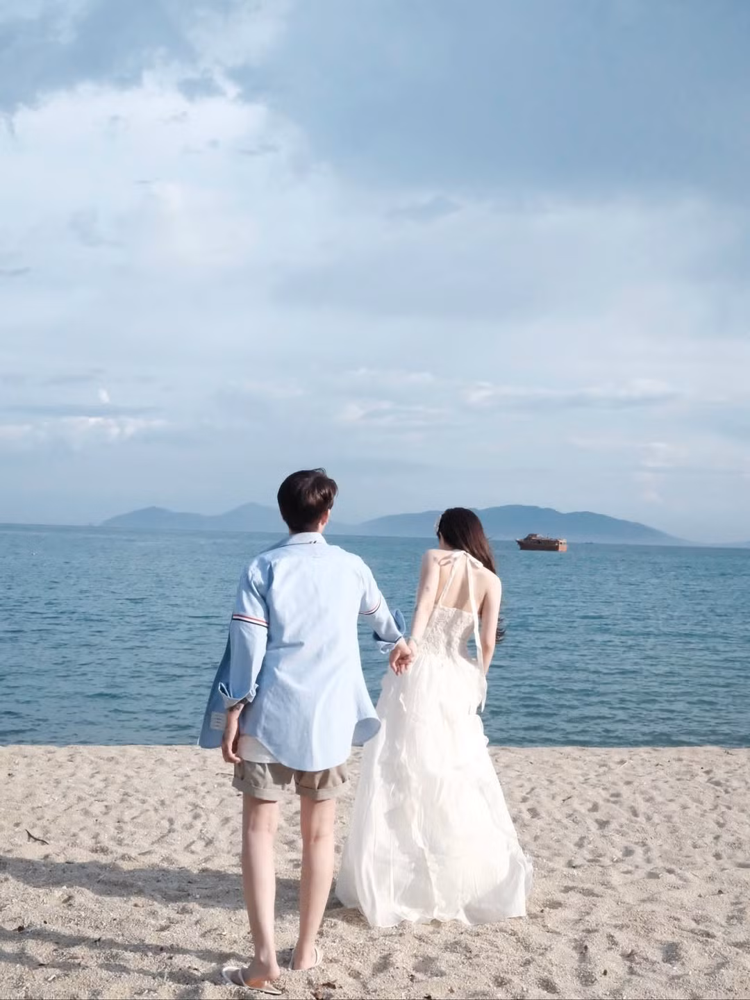 Loạt ảnh không chỉ khoe trọn vẻ đẹp trẻ trung, ngọt ngào của cô mà còn thể hiện gu thời trang tinh tế, đa dạng. (Ảnh: IGNV)