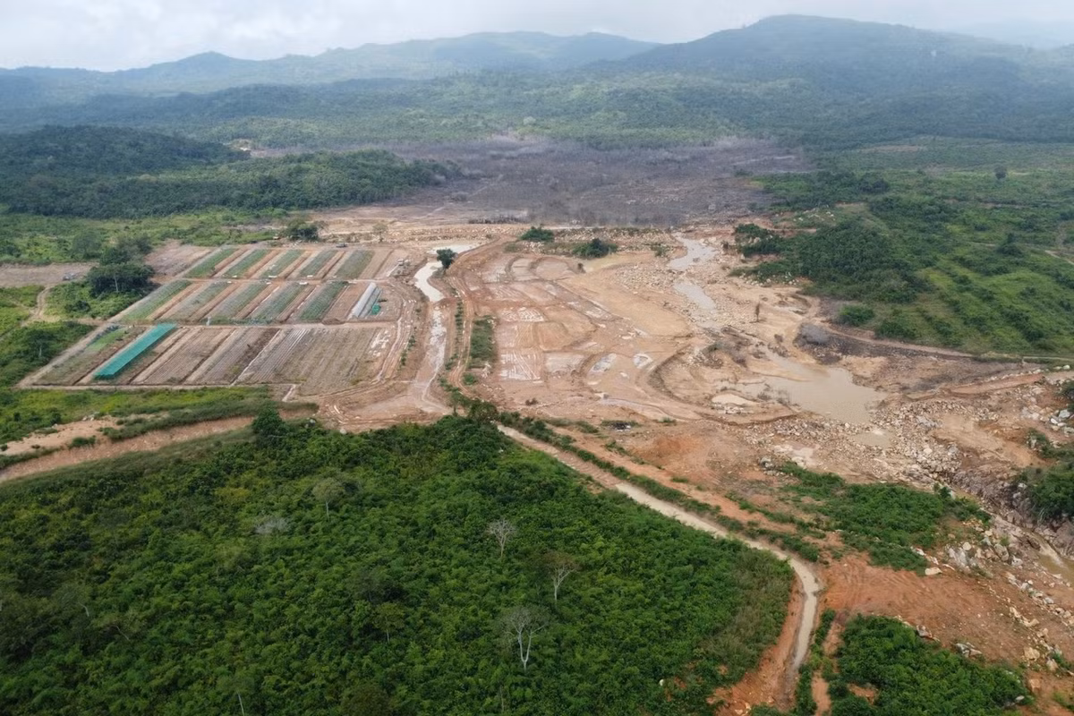 Qua kiểm tra, cơ quan chức năng xác định khu vực trang trại có khoảng 5 hồ chứa nước , 2 hồ bị vỡ, trong đó có 1 hồ chứa nước lớn nhất.