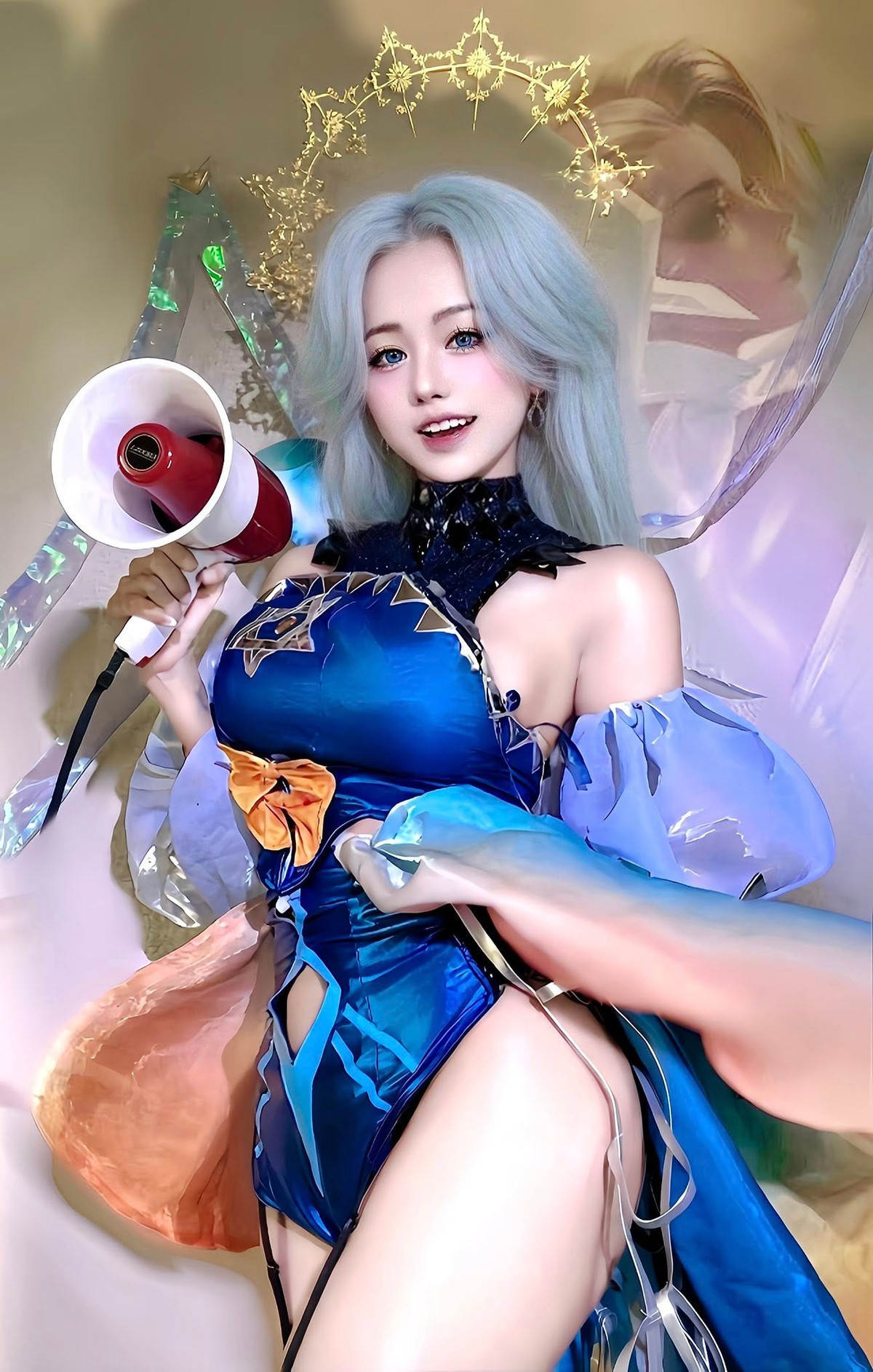 Màn hóa thân này không chỉ đơn thuần là mặc lên mình bộ cánh của nhân vật, mà còn thể hiện thần thái thoát tục của nữ coser, khiến bất cứ ai lỡ nhìn vào cũng phải nhận lấy "sát thương chuẩn" ngay lập tức. (Ảnh: FBNV)