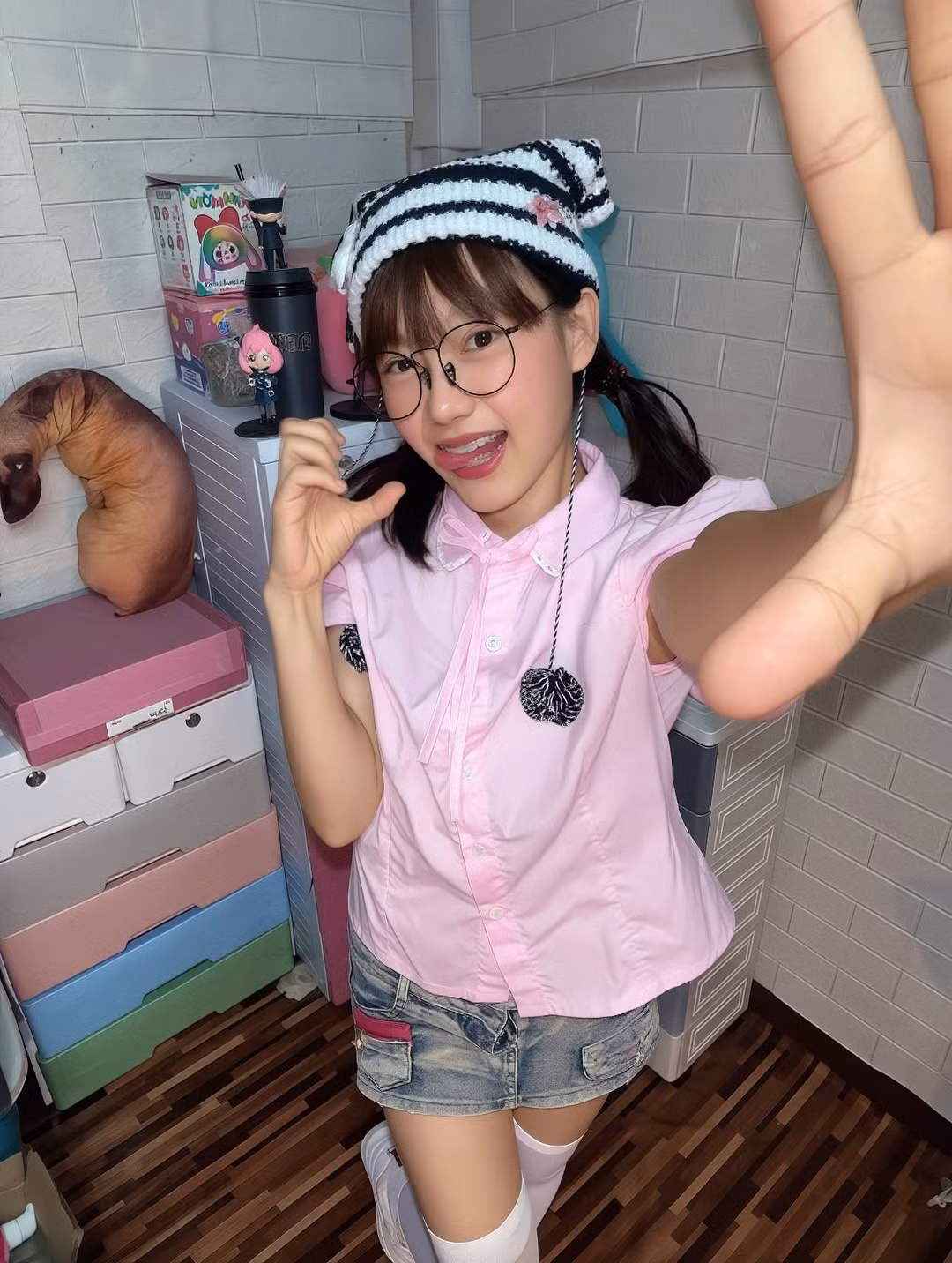 Cô gái trẻ này đã biến những khoảnh khắc sinh hoạt cá nhân thường ngày trở thành nội dung độc đáo, thu hút hàng triệu lượt xem trên các nền tảng mạng xã hội.