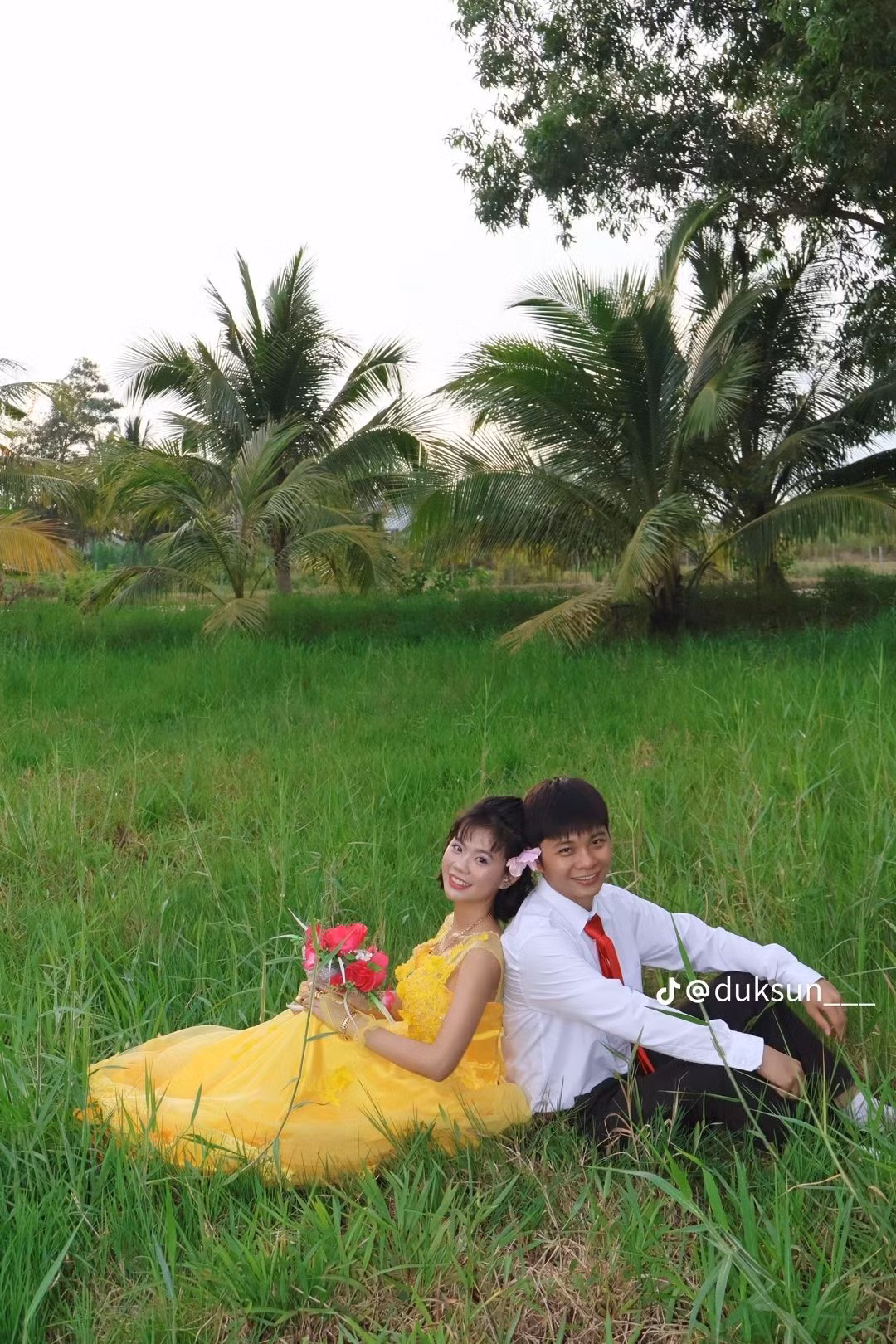 Nhiều bình luận khẳng định, đây là “ảnh cưới có đầu tư nhất trong các bộ ảnh ‘tưởng là cho vui’” từng thấy trên TikTok.