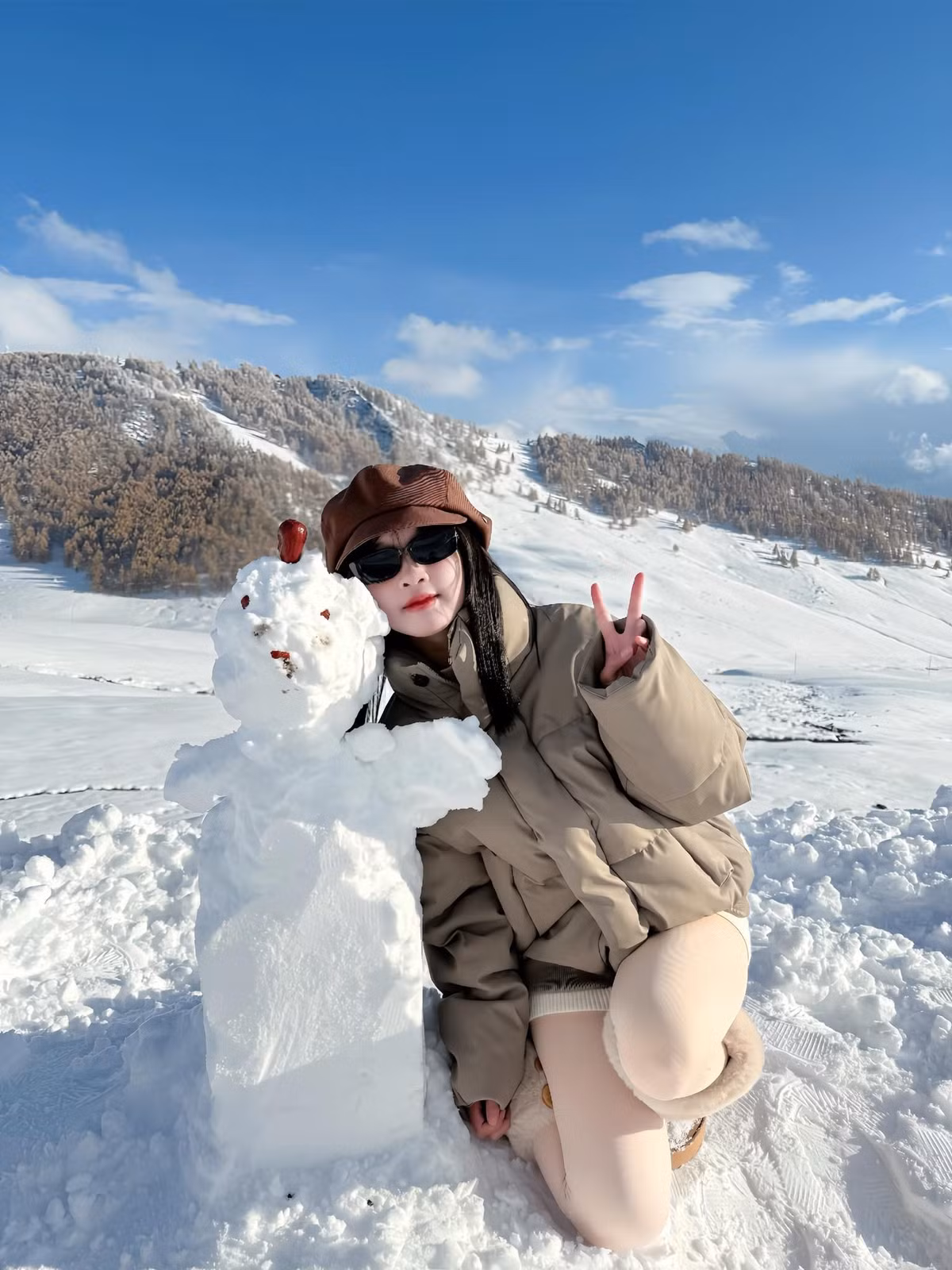 Thời gian gần đây, Tôn Bằng cập nhật chăm chỉ trên MXH về cuộc sống của mình, anh không đề cập đến các vấn đề liên quan đến vợ cũ cũng như con chung của cả hai.