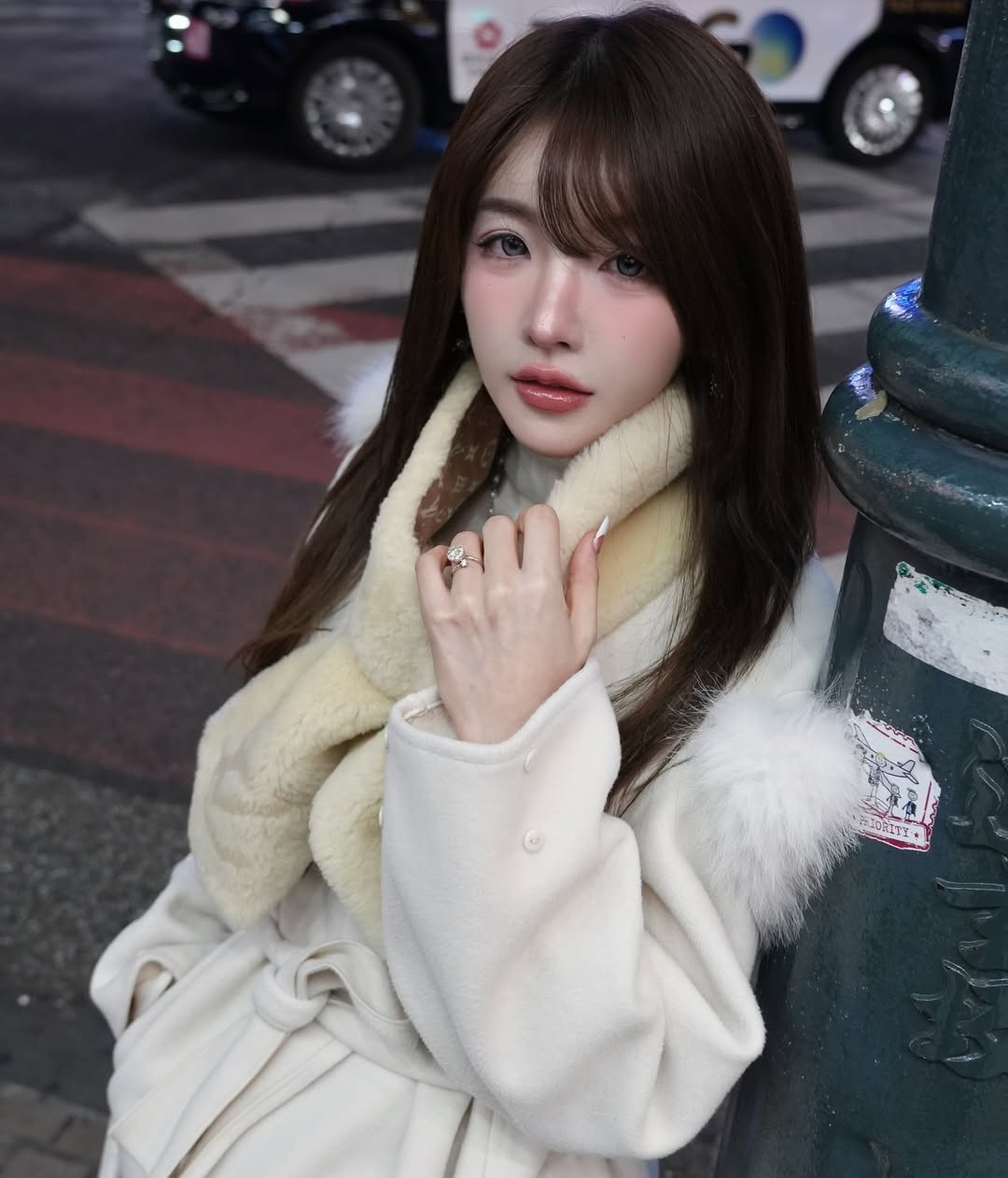 Ngoài đời thường, Yuka là một cô gái nhỏ nhắn, gần gũi với phong cách trẻ trung và những biểu cảm "đốn tim" đầy ngọt ngào. (Ảnh: IGNV)