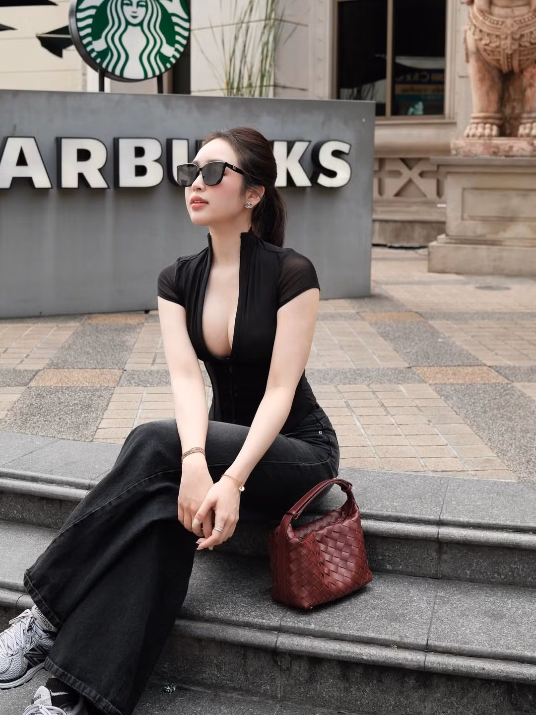 Lê Phương Anh không chỉ là cái tên quen thuộc với giới trẻ Việt mà còn từng "gây bão" trên các trang tin của Trung Quốc bởi nhan sắc xinh đẹp, trong trẻo từ thời còn là học sinh. (Ảnh: IGNV)