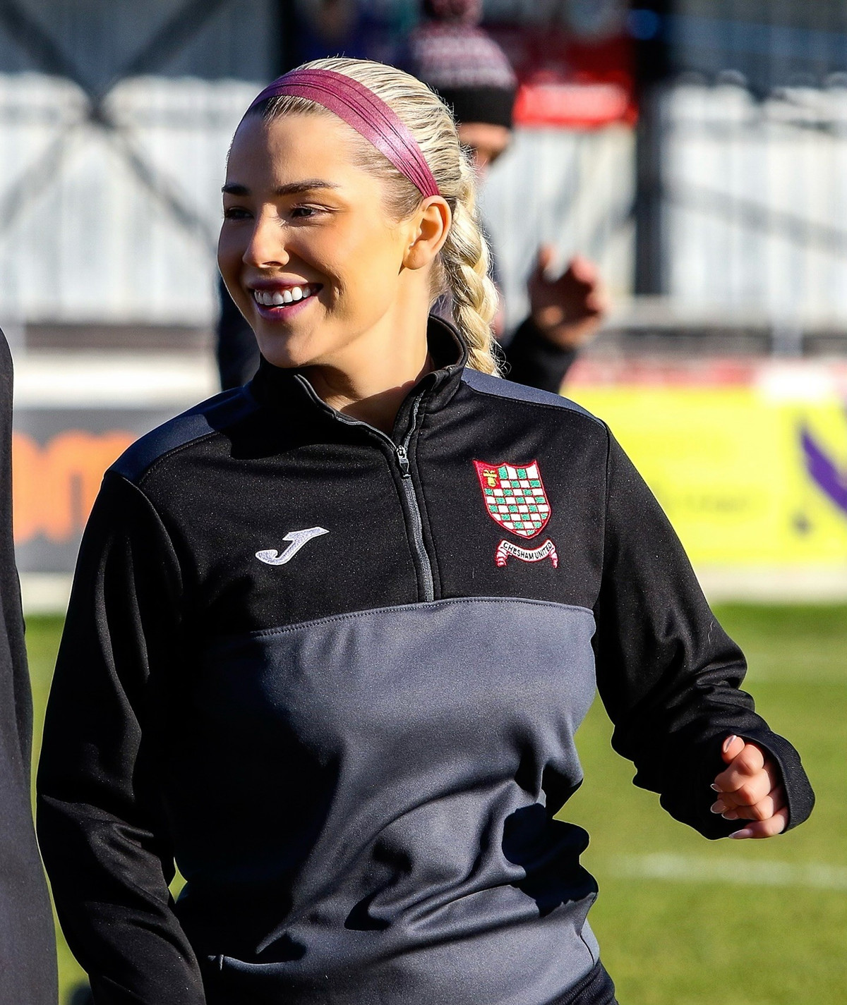 Cô còn “gây bão” khi gia nhập nền tảng nội dung dành cho người lớn OnlyFans – nơi cô có thêm nguồn thu nhập đáng kể và tiếp tục củng cố thương hiệu cá nhân theo hướng tự do, cá tính và đầy quyến rũ.