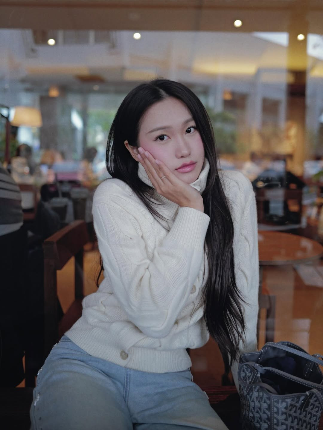 Mỗi lần đăng tải hình ảnh mới, nhan sắc bà xã Đoàn Văn Hậu - nàng WAGs Doãn Hải My đều là tâm điểm chú ý. (Ảnh: IGNV)