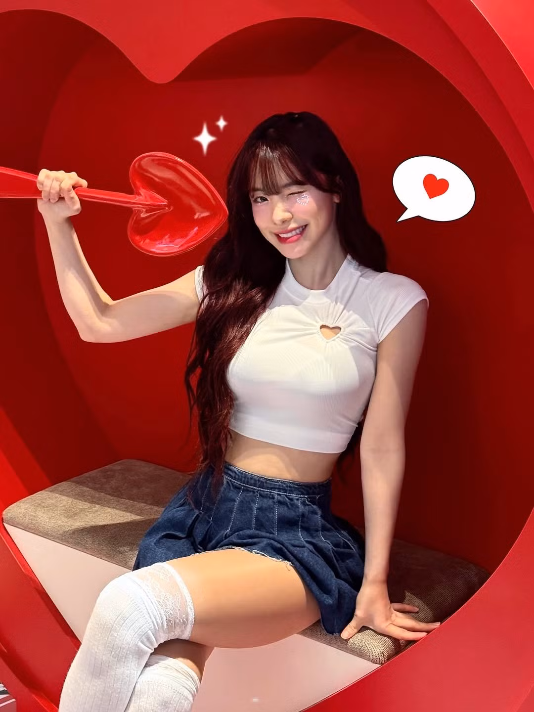 Lee Da Hye được người hâm mộ ví von như "búp bê sống" nhờ vẻ đẹp không tì vết, đôi mắt to tròn và vóc dáng cân đối. (Ảnh: Instagram @le_dahye)