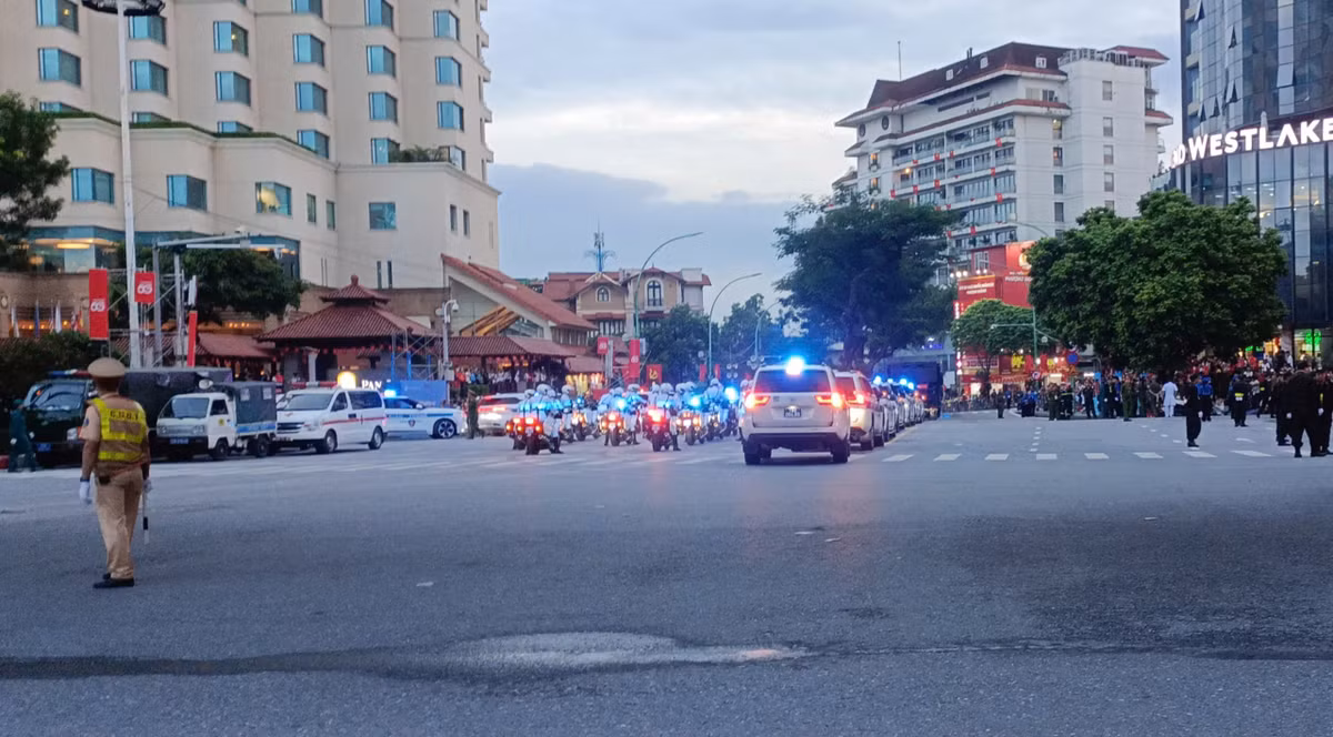 Đây là tuyến đường có khối xe bánh lốp, bánh xích đi qua để tiến vào khu vực Quảng trường Ba Đình, tham gia chương trình sơ duyệt Lễ diễu binh, diễu hành kỷ niệm 80 năm Cách mạng Tháng Tám thành công và Quốc khánh 2/9.