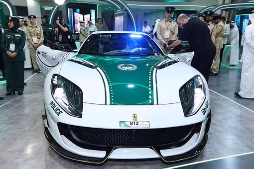 [GALLERY] "Soi" Ferrari 812 Superfast độ Mansory độc bản của cảnh sát Dubai