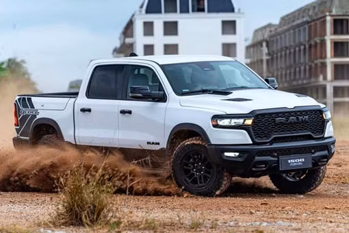 RAM 1500 bị triệu hồi hàng loạt do lỗi hệ thống cảm biến áp suất lốp