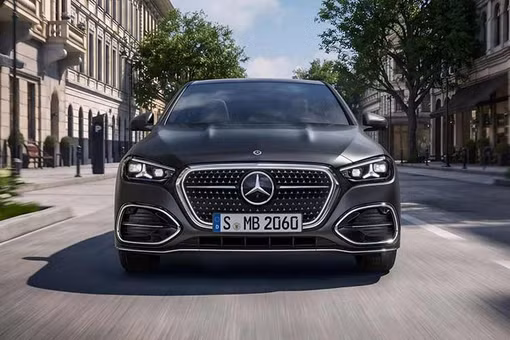 [GALLERY] Mercedes-Benz C-Class 2027 bản máy xăng mild hybrid trình làng