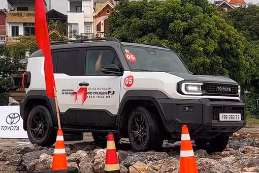 Toyota cảnh báo khách hàng "mua ôtô bia kèm lạc" trên toàn cầu