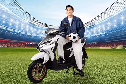 Vua phá lưới Asean Cup 2026 - Đình Bắc đang đi xe máy gì? 