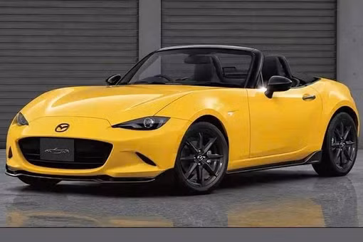 [GALLERY] Mazda MX-5 thiếu màu vàng, đại lý tự "thửa" 6 chiếc bán giá cao