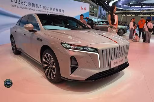 [GALLERY] Hongqi H7 PHEV từ 671 triệu đồng, chạy 240km "không ăn 1 giọt xăng"