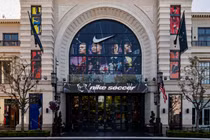 Nike chọn World Cup làm bệ phóng đối đầu với Adidas để vực dậy thương hiệu