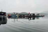 Tìm thấy thi thể bé trai vụ lật tàu ở hồ Thác Bà