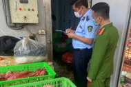 2 cơ sở giết mổ lợn ở Hưng Yên có dấu hiệu vi phạm về an toàn thực phẩm