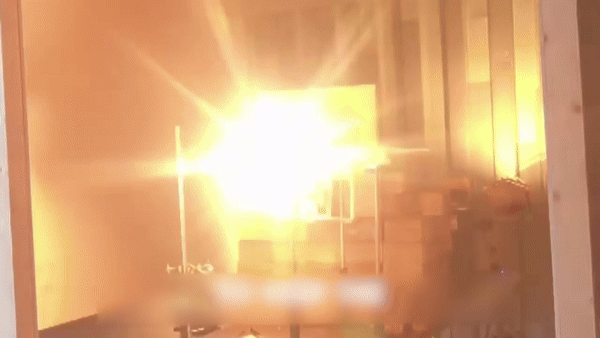 Bộ trưởng Quốc phòng Anh cũng cho biết sẽ xem xét khả năng đẩy nhanh hơn nữa tiến độ ra mắt mẫu pháo laser để người Ukraine "có thể chạm tay vào nó".