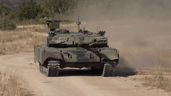 Về tổng quát, xe tăng M-84AC1 vẫn sử dụng các giải pháp nâng cấp truyền thống là kết hợp khung gầm cũ và thiết bị mới để nâng cao khả năng tác chiến.