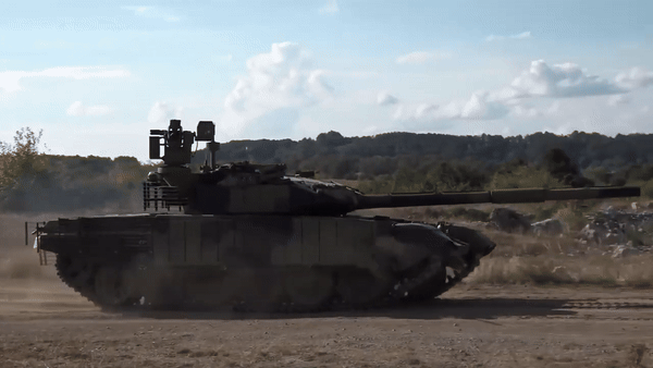 Bệ súng máy 12,7mm điều khiển từ xa.