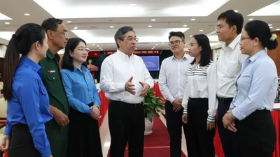 TP HCM cần chương trình đột phá về nhân lực chất lượng cao và nông thôn mới 