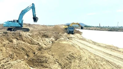Quảng Ngãi: Cảnh báo đối tượng có ý cấu kết trong đấu giá 