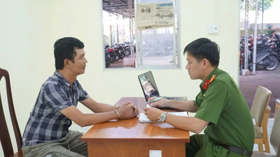 Bắt 2 TikToker đăng tin sai sự thật về Công an TP HCM