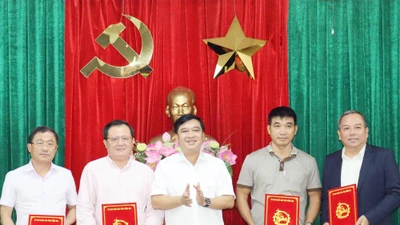 Khởi công, động thổ 8 dự án chào mừng Đại hội Đại biểu Đảng bộ tỉnh Đồng Nai lần thứ I