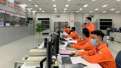Lỗ hơn 44.000 tỷ, EVN kiến nghị được tính vào giá bán điện để giảm lỗ 
