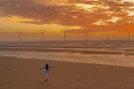 Ngắm hoàng hôn lặng yên trên biển Ba Động