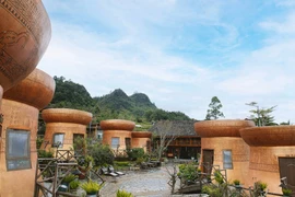Homestay hình trống đồng đầu tiên tại Việt Nam ở Lô Lô Chải thu hút du khách