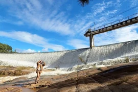 Đập Ankroet 'tuyệt Tình Cốc’ giữa núi rừng hoang sơ, hút khách sống ảo