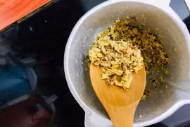 Không chỉ tạo mùi thơm món ăn, củ riềng mang lại nhiều lợi ích sức khỏe