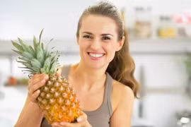 Lý do chị em nên ăn dứa trong những ngày “đèn đỏ”