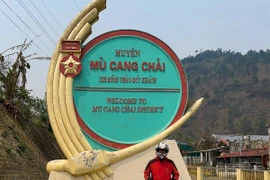 Chàng trai 3 năm xuyên Việt, săn ảnh 63 biển tên tỉnh cũ