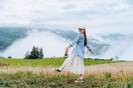 Thảo nguyên Suôi Thầu có gì khiến du khách ví như “tiểu châu Âu” giữa núi?